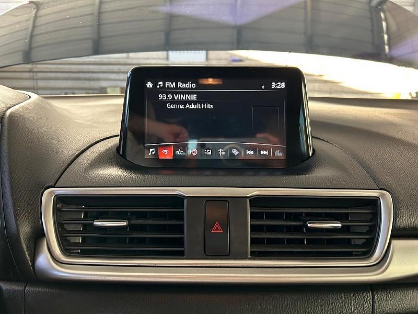 2018 BLUE Mazda Mazda3 (3MZBN1U70JM) with an 4-Cyl SKYACTIV-G 2.0L engine, Auto 6-Spd SKYACTIV-Drv transmission, located at 412 Auto Vista Drive, Palmdale, CA, 93551, (661) 945-0620, 34.592636, -118.136681 - Photo#16