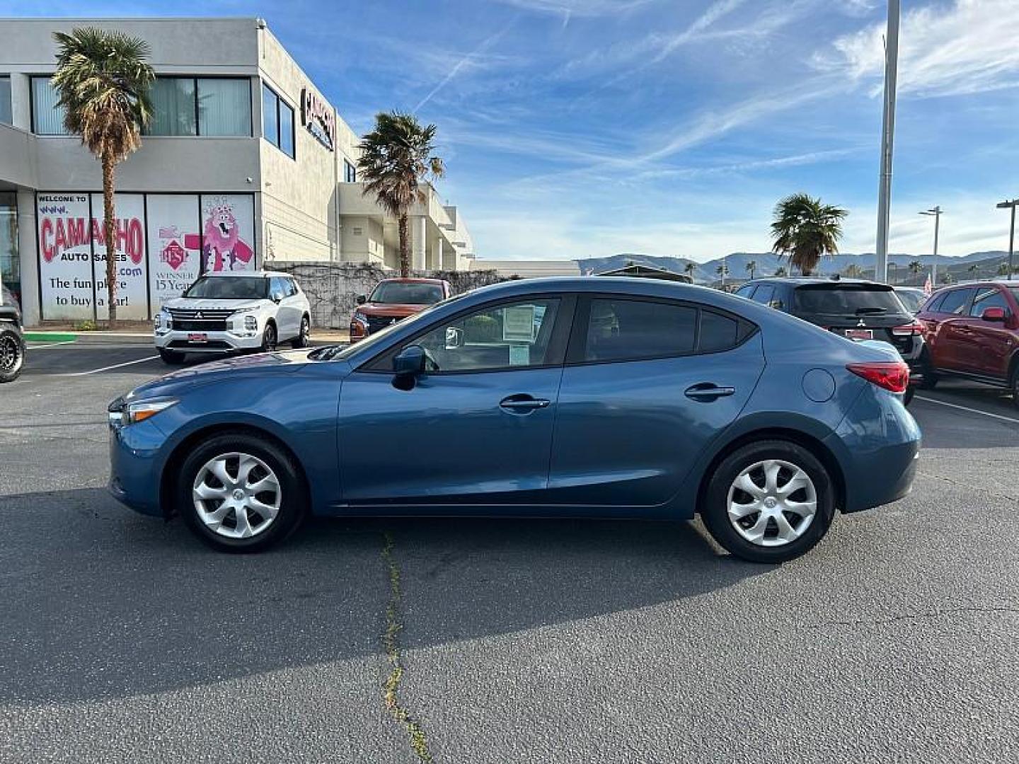 2018 BLUE Mazda Mazda3 (3MZBN1U70JM) with an 4-Cyl SKYACTIV-G 2.0L engine, Auto 6-Spd SKYACTIV-Drv transmission, located at 412 Auto Vista Drive, Palmdale, CA, 93551, (661) 945-0620, 34.592636, -118.136681 - Photo#7