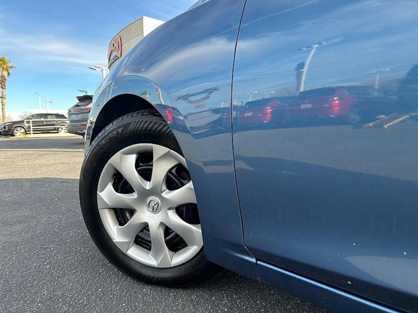 2018 BLUE Mazda Mazda3 (3MZBN1U70JM) with an 4-Cyl SKYACTIV-G 2.0L engine, Auto 6-Spd SKYACTIV-Drv transmission, located at 412 Auto Vista Drive, Palmdale, CA, 93551, (661) 945-0620, 34.592636, -118.136681 - Photo#12