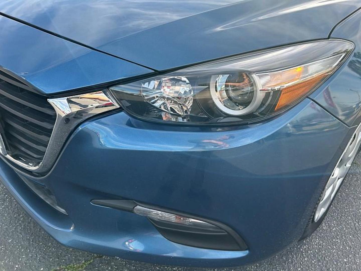 2018 BLUE Mazda Mazda3 (3MZBN1U70JM) with an 4-Cyl SKYACTIV-G 2.0L engine, Auto 6-Spd SKYACTIV-Drv transmission, located at 412 Auto Vista Drive, Palmdale, CA, 93551, (661) 945-0620, 34.592636, -118.136681 - Photo#14