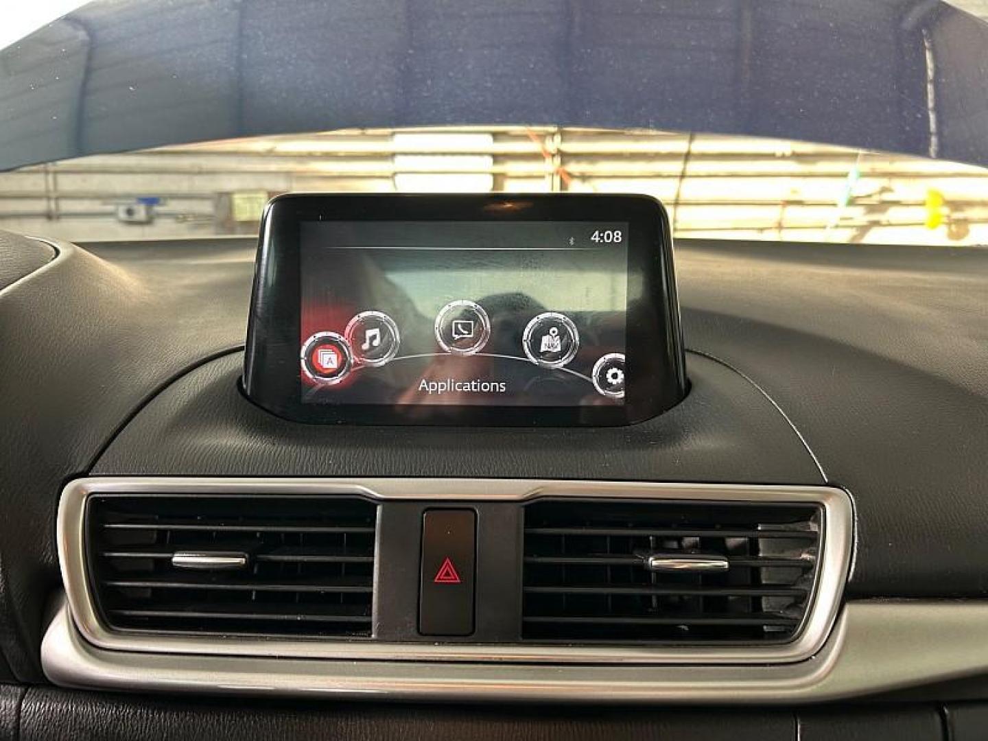 2018 BLUE Mazda Mazda3 (3MZBN1U70JM) with an 4-Cyl SKYACTIV-G 2.0L engine, Auto 6-Spd SKYACTIV-Drv transmission, located at 412 Auto Vista Drive, Palmdale, CA, 93551, (661) 945-0620, 34.592636, -118.136681 - Photo#42