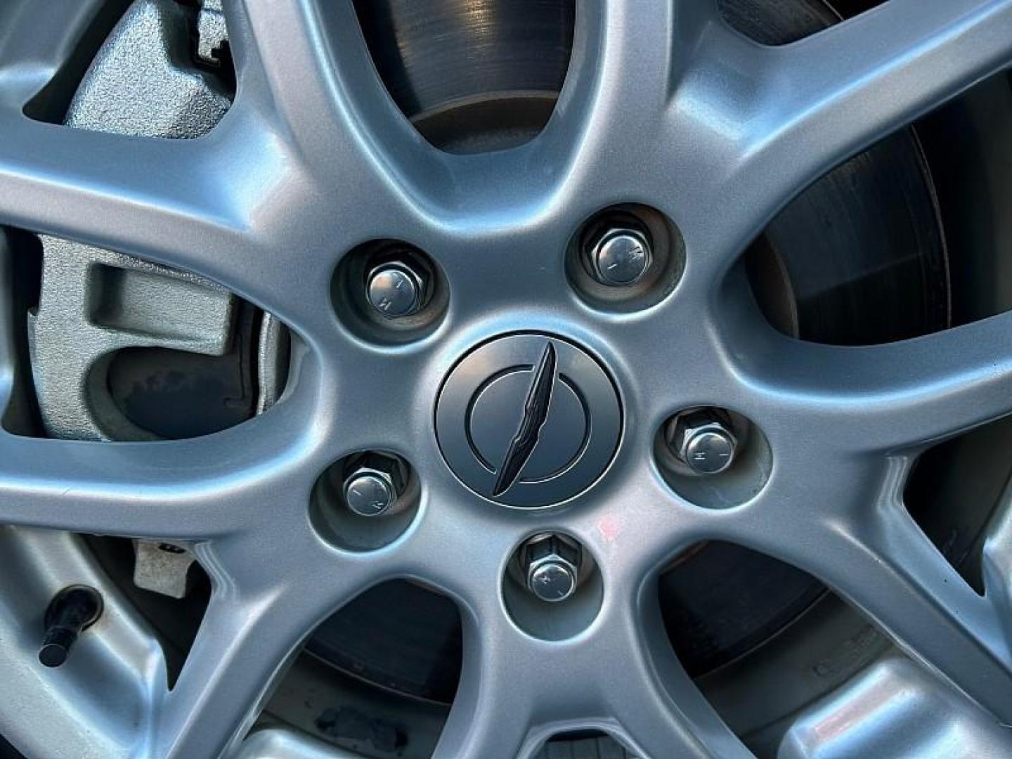 2023 WHITE Chrysler Pacifica (2C4RC1BG8PR) with an V6 3.6 Liter engine, Automatic 9-Spd transmission, located at 412 Auto Vista Drive, Palmdale, CA, 93551, (661) 945-0620, 34.592636, -118.136681 - Photo#12