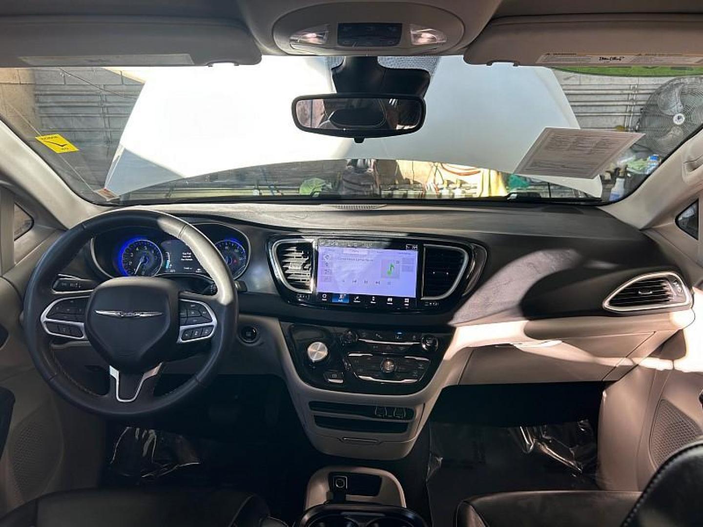 2023 WHITE Chrysler Pacifica (2C4RC1BG8PR) with an V6 3.6 Liter engine, Automatic 9-Spd transmission, located at 412 Auto Vista Drive, Palmdale, CA, 93551, (661) 945-0620, 34.592636, -118.136681 - Photo#21