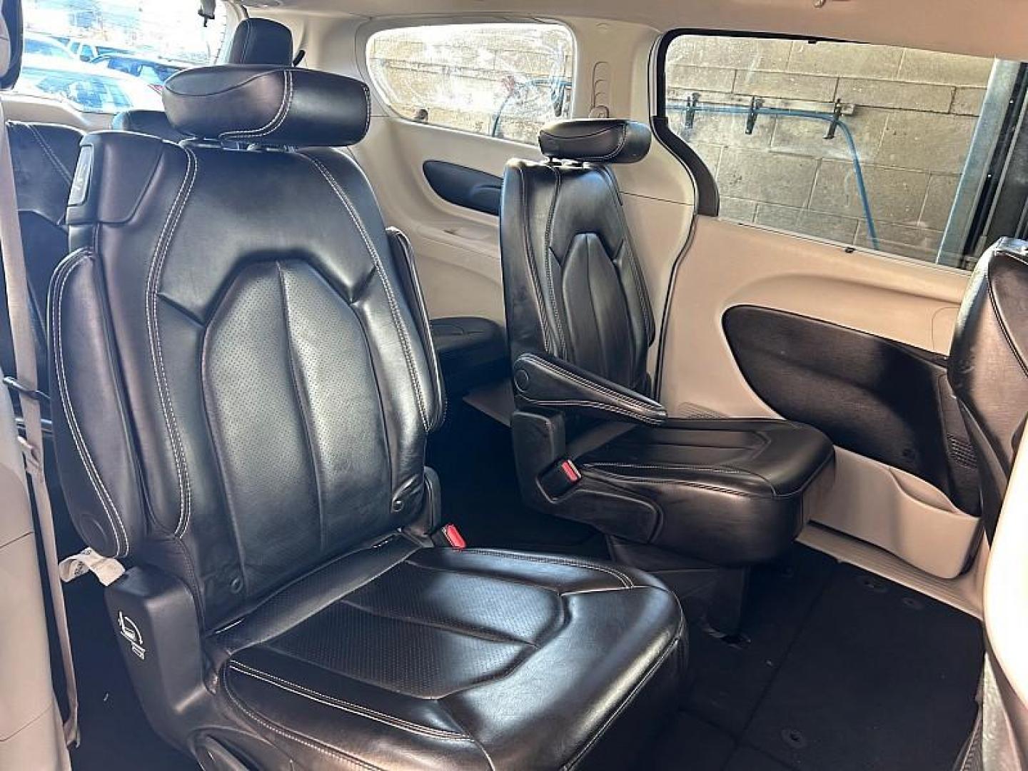 2023 WHITE Chrysler Pacifica (2C4RC1BG8PR) with an V6 3.6 Liter engine, Automatic 9-Spd transmission, located at 412 Auto Vista Drive, Palmdale, CA, 93551, (661) 945-0620, 34.592636, -118.136681 - Photo#30