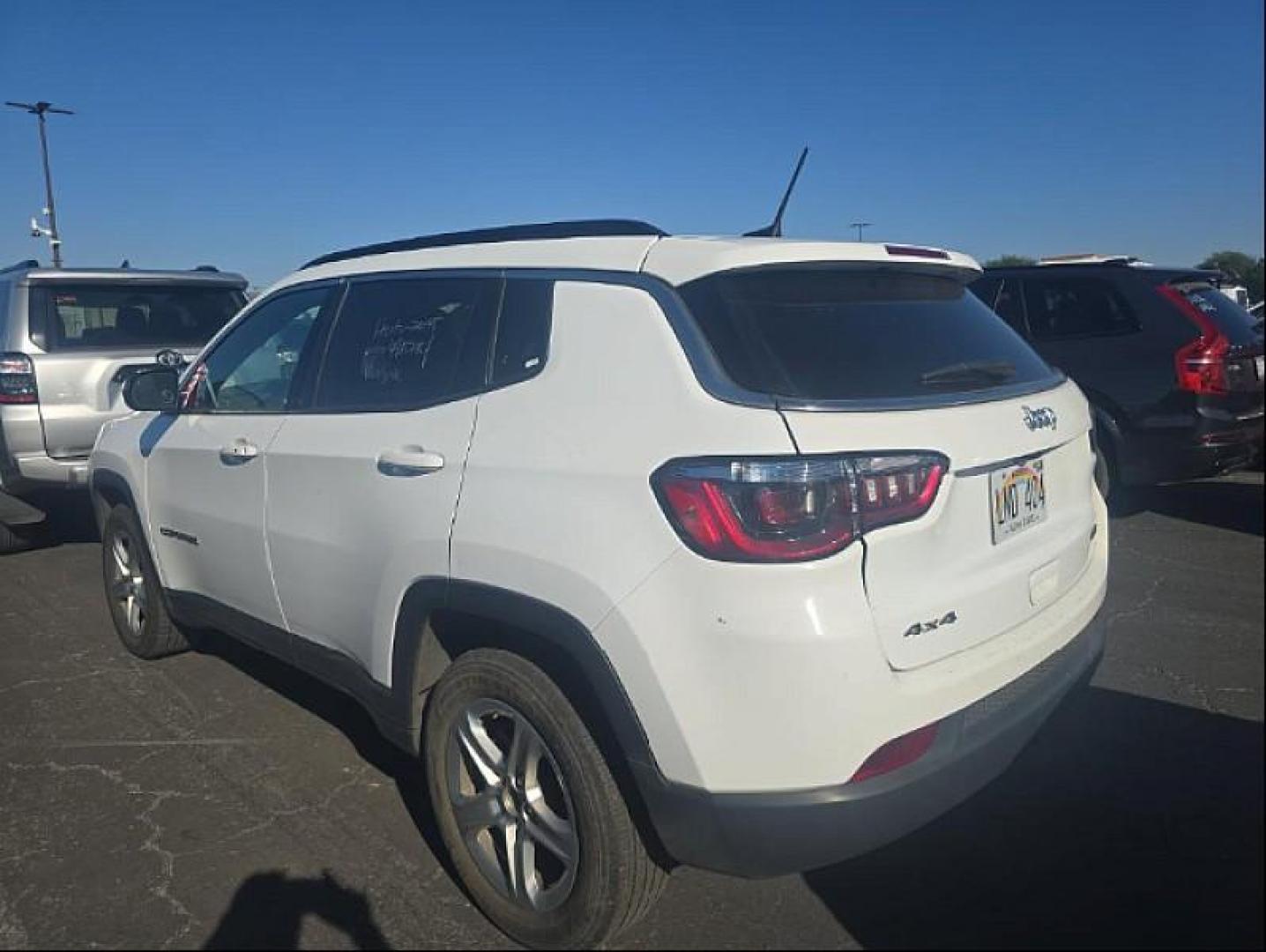 2023 WHITE Jeep Compass (3C4NJDBN6PT) with an 4-Cyl Turbo 2.0 Liter engine, Automatic 8-Spd transmission, located at 412 Auto Vista Drive, Palmdale, CA, 93551, (661) 945-0620, 34.592636, -118.136681 - Photo#1