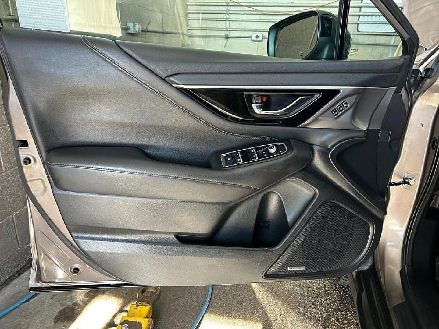 2022 BROWN Subaru Outback (4S4BTANC7N3) with an 4-Cyl 2.5 Liter engine, Automatic CVT w/Lineartronic transmission, located at 412 Auto Vista Drive, Palmdale, CA, 93551, (661) 945-0620, 34.592636, -118.136681 - Photo#17