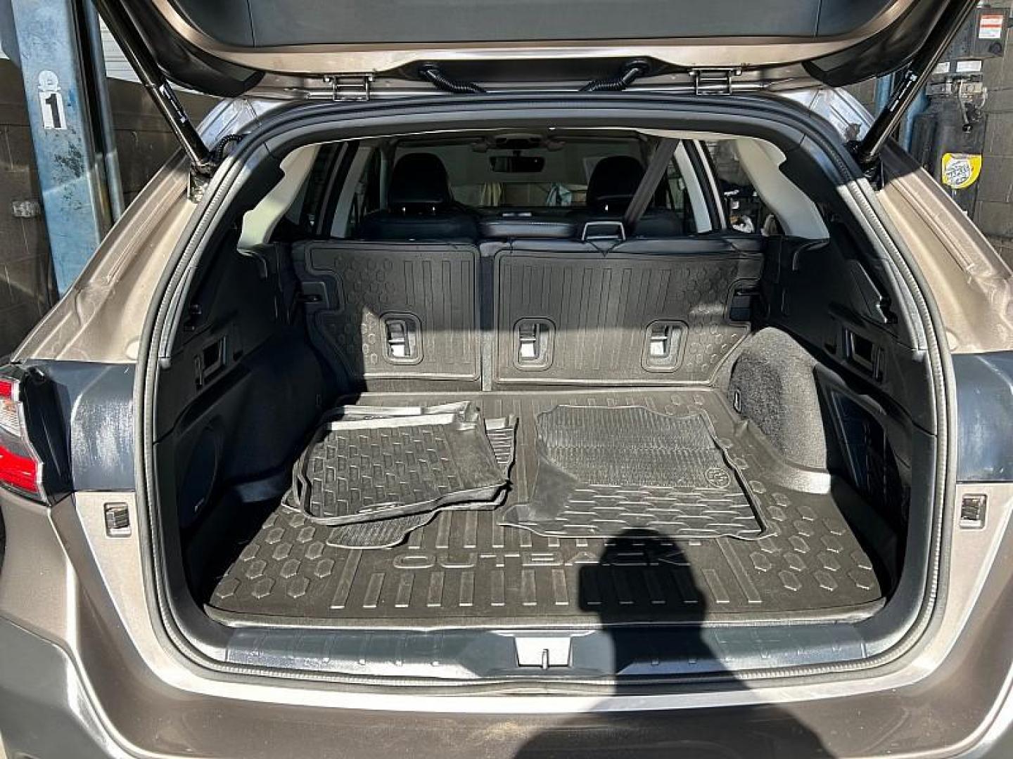 2022 BROWN Subaru Outback (4S4BTANC7N3) with an 4-Cyl 2.5 Liter engine, Automatic CVT w/Lineartronic transmission, located at 412 Auto Vista Drive, Palmdale, CA, 93551, (661) 945-0620, 34.592636, -118.136681 - Photo#26