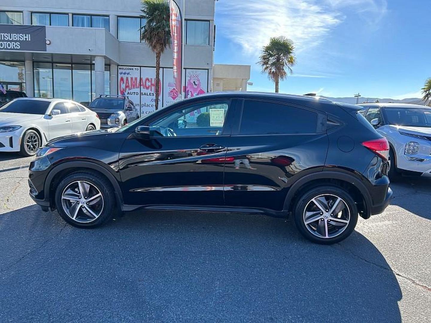 2022 BLACK Honda HR-V (3CZRU5H77NM) with an 4-Cyl i-VTEC 1.8 Liter engine, Automatic CVT w/Sport Mode transmission, located at 412 Auto Vista Drive, Palmdale, CA, 93551, (661) 945-0620, 34.592636, -118.136681 - Photo#9