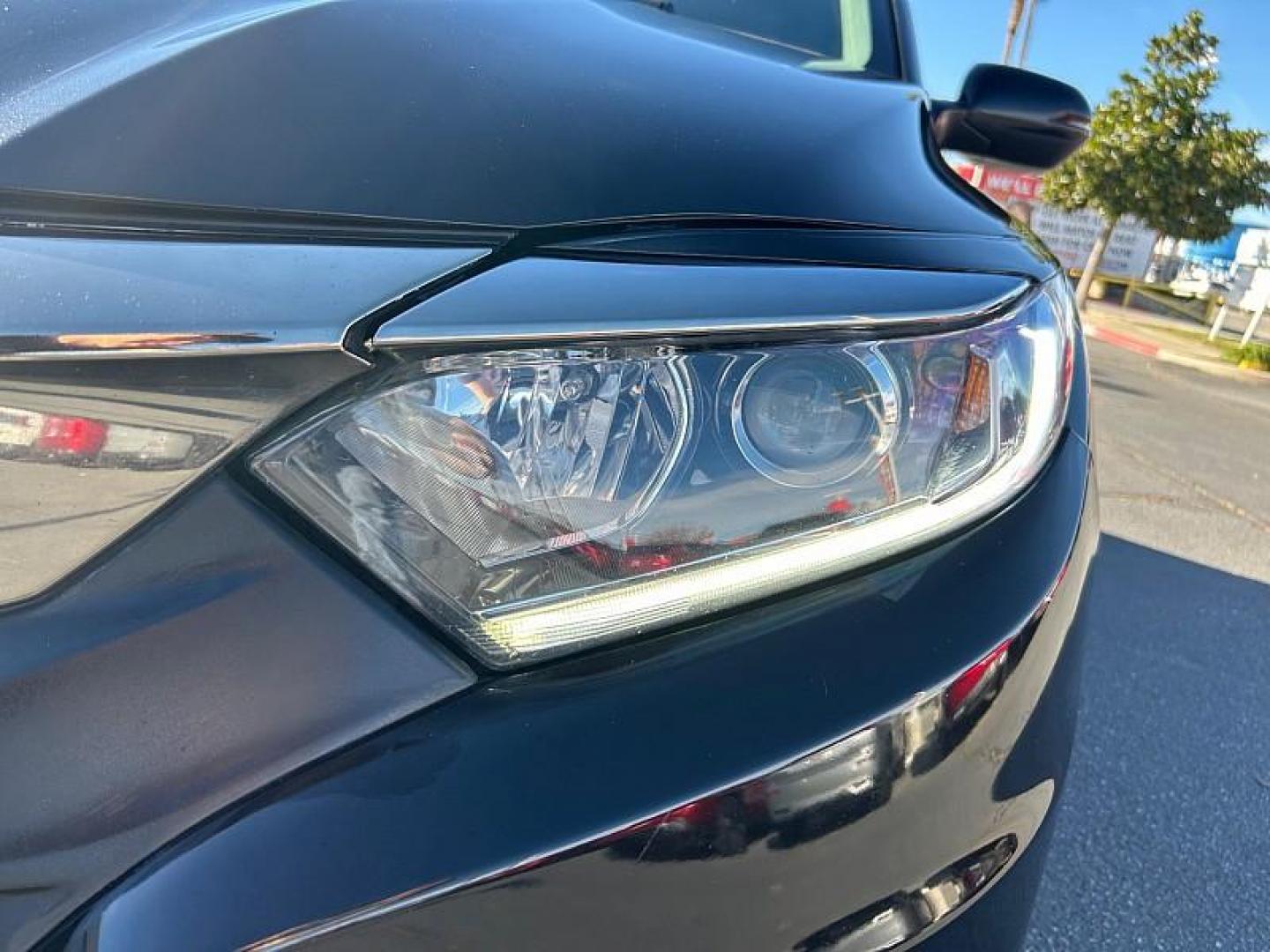 2022 BLACK Honda HR-V (3CZRU5H77NM) with an 4-Cyl i-VTEC 1.8 Liter engine, Automatic CVT w/Sport Mode transmission, located at 412 Auto Vista Drive, Palmdale, CA, 93551, (661) 945-0620, 34.592636, -118.136681 - Photo#13