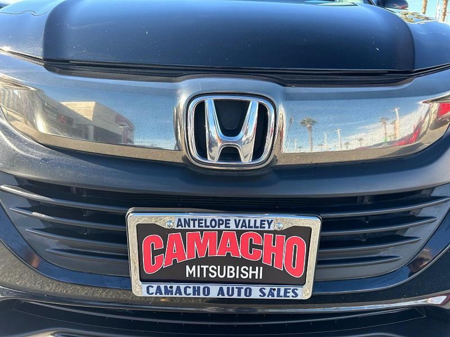 2022 BLACK Honda HR-V (3CZRU5H77NM) with an 4-Cyl i-VTEC 1.8 Liter engine, Automatic CVT w/Sport Mode transmission, located at 412 Auto Vista Drive, Palmdale, CA, 93551, (661) 945-0620, 34.592636, -118.136681 - Photo#14