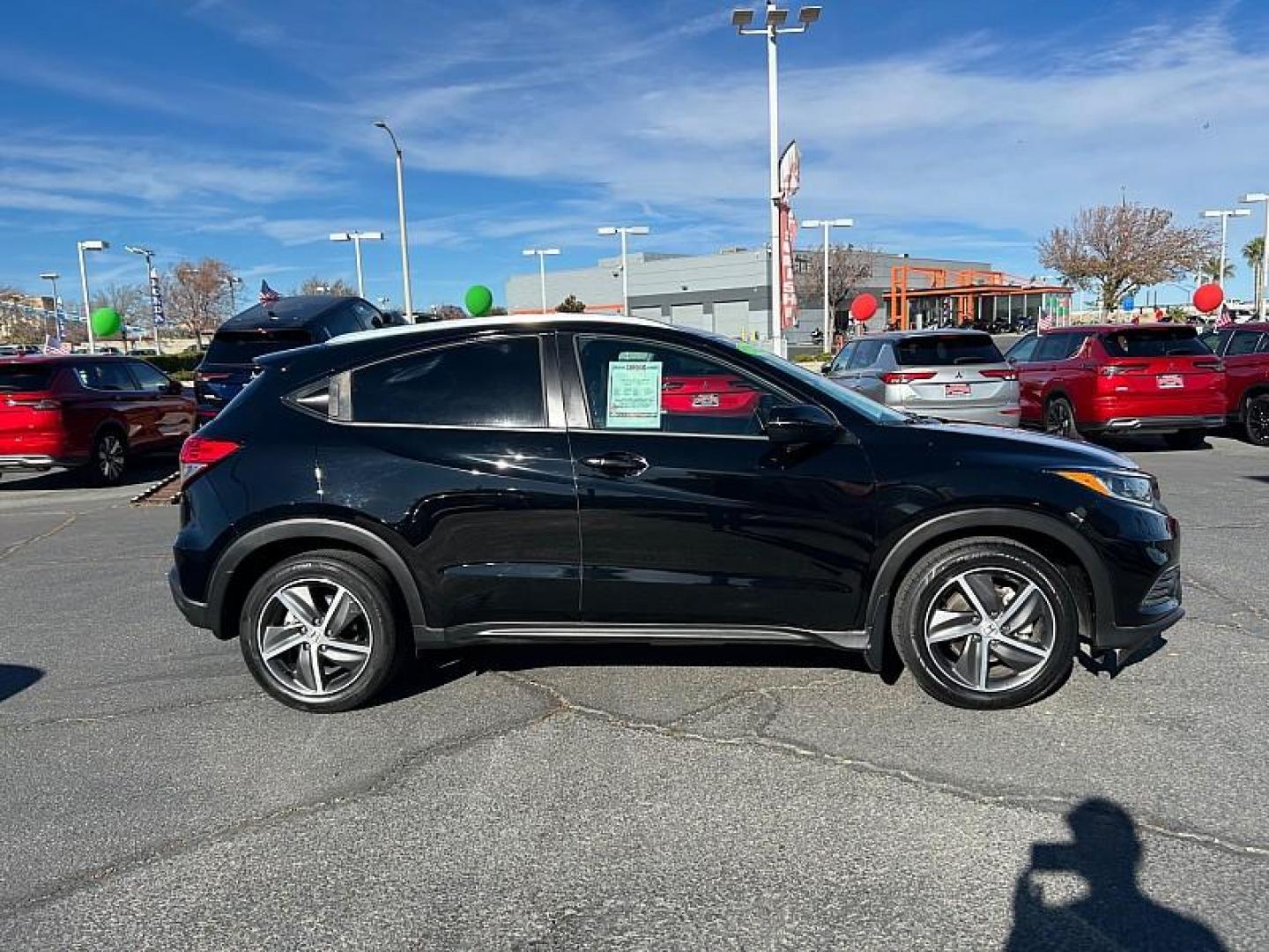 2022 BLACK Honda HR-V (3CZRU5H77NM) with an 4-Cyl i-VTEC 1.8 Liter engine, Automatic CVT w/Sport Mode transmission, located at 412 Auto Vista Drive, Palmdale, CA, 93551, (661) 945-0620, 34.592636, -118.136681 - Photo#15