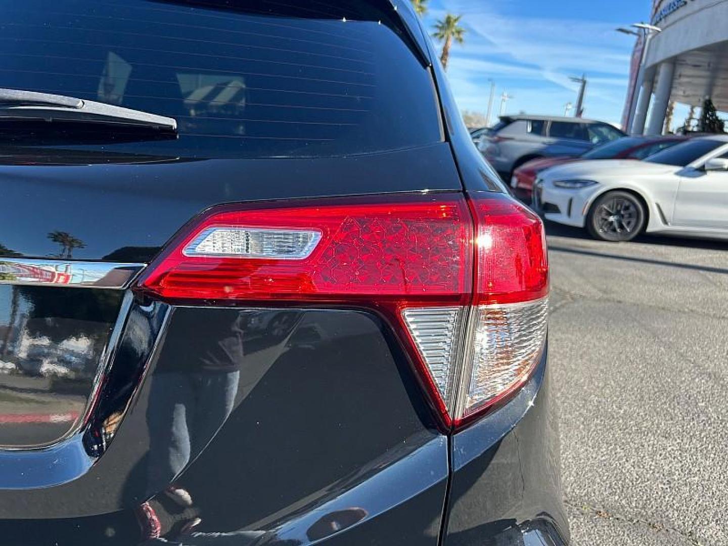 2022 BLACK Honda HR-V (3CZRU5H77NM) with an 4-Cyl i-VTEC 1.8 Liter engine, Automatic CVT w/Sport Mode transmission, located at 412 Auto Vista Drive, Palmdale, CA, 93551, (661) 945-0620, 34.592636, -118.136681 - Photo#18