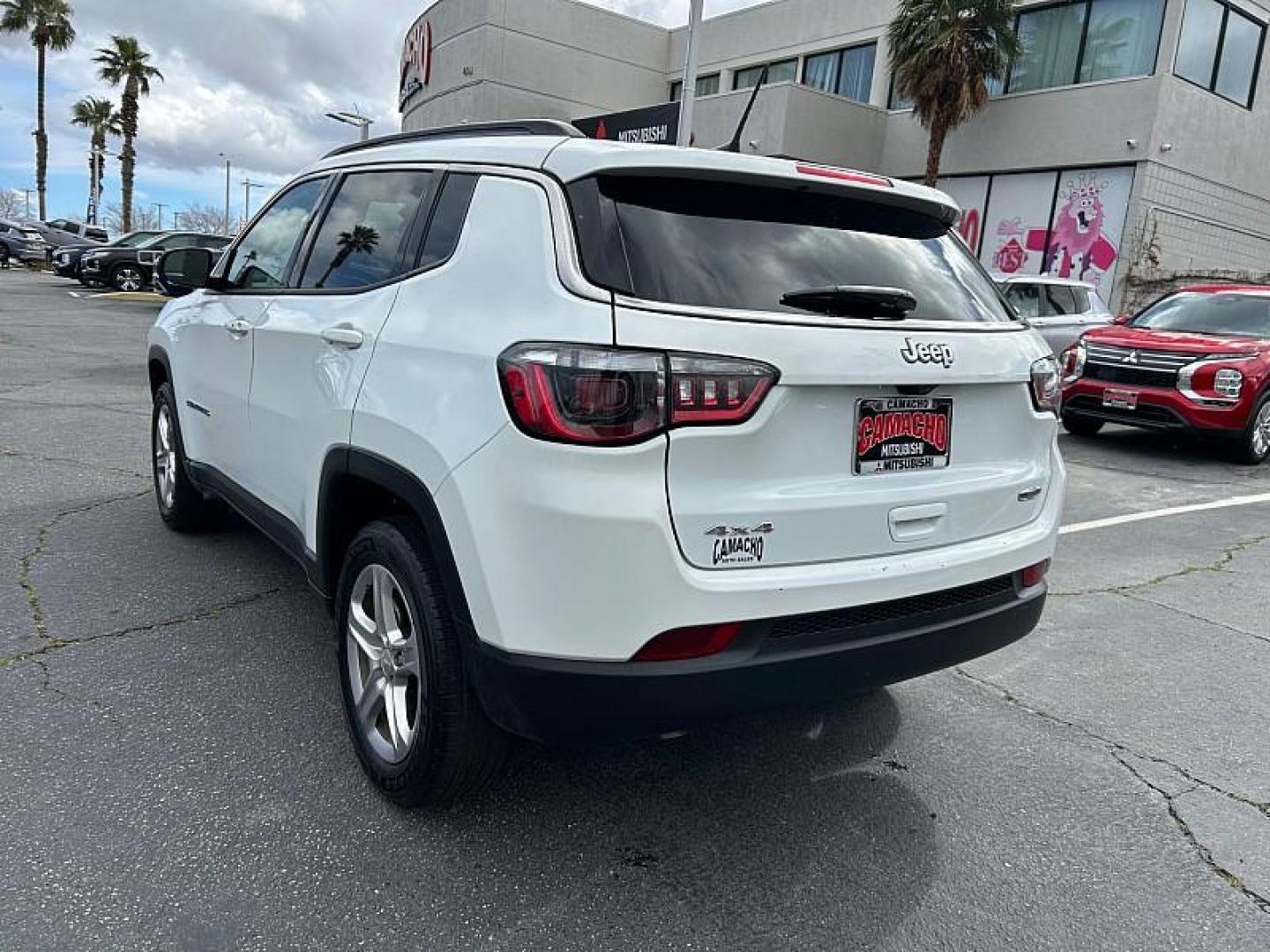 2023 WHITE Jeep Compass (3C4NJDBN2PT) with an 4-Cyl Turbo 2.0 Liter engine, Automatic 8-Spd transmission, located at 412 Auto Vista Drive, Palmdale, CA, 93551, (661) 945-0620, 34.592636, -118.136681 - Photo#6