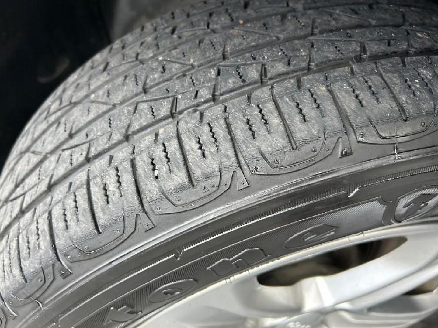 2023 WHITE Jeep Compass (3C4NJDBN2PT) with an 4-Cyl Turbo 2.0 Liter engine, Automatic 8-Spd transmission, located at 412 Auto Vista Drive, Palmdale, CA, 93551, (661) 945-0620, 34.592636, -118.136681 - Photo#8