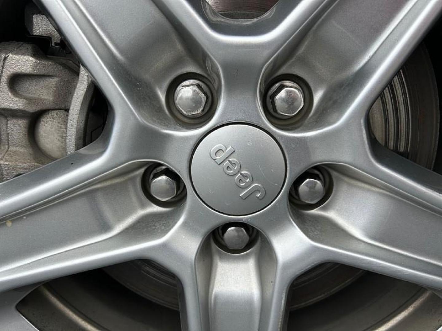 2023 WHITE Jeep Compass (3C4NJDBN2PT) with an 4-Cyl Turbo 2.0 Liter engine, Automatic 8-Spd transmission, located at 412 Auto Vista Drive, Palmdale, CA, 93551, (661) 945-0620, 34.592636, -118.136681 - Photo#9