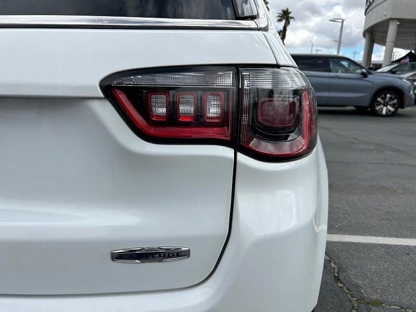 2023 WHITE Jeep Compass (3C4NJDBN2PT) with an 4-Cyl Turbo 2.0 Liter engine, Automatic 8-Spd transmission, located at 412 Auto Vista Drive, Palmdale, CA, 93551, (661) 945-0620, 34.592636, -118.136681 - Photo#14