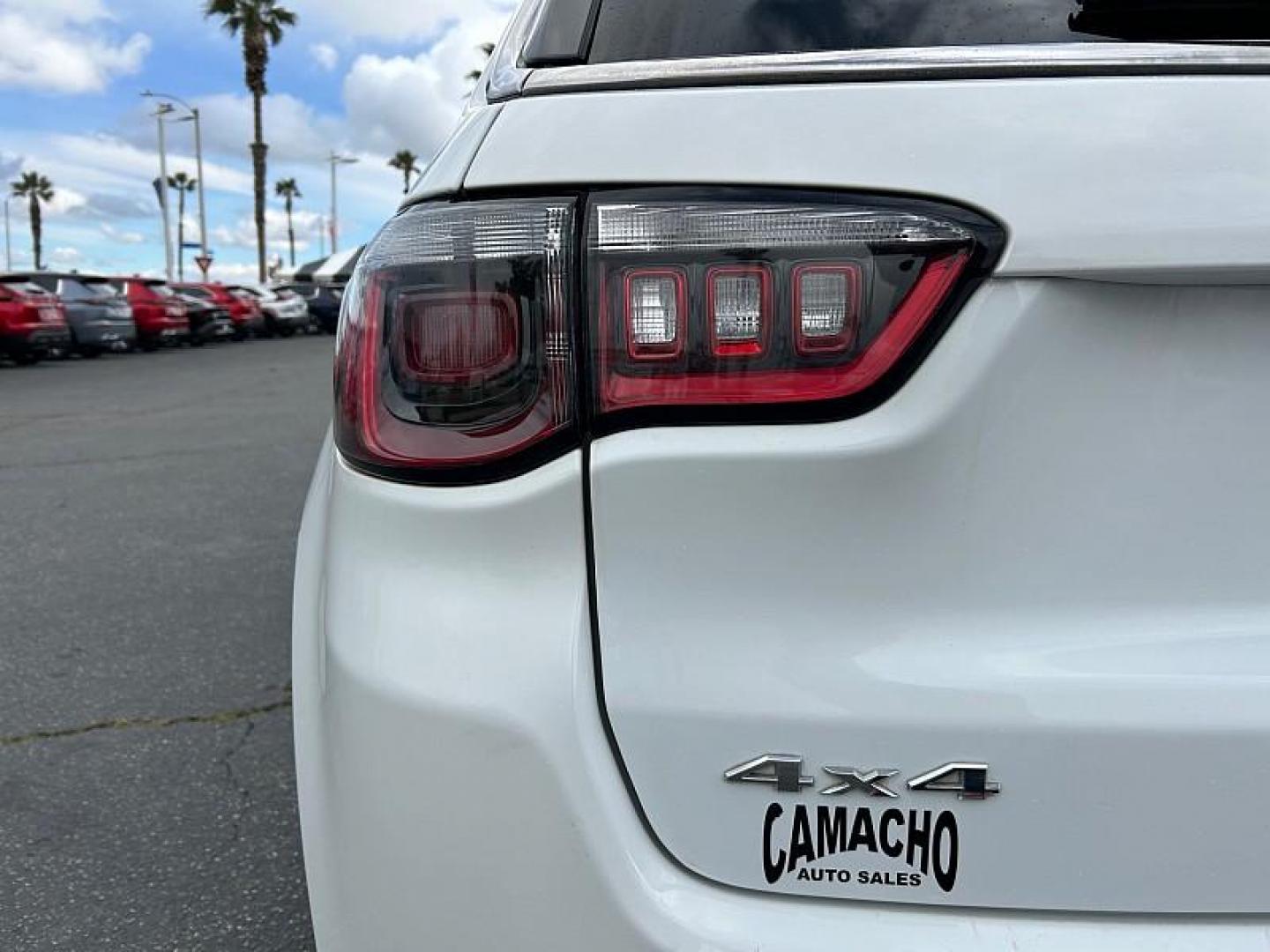 2023 WHITE Jeep Compass (3C4NJDBN2PT) with an 4-Cyl Turbo 2.0 Liter engine, Automatic 8-Spd transmission, located at 412 Auto Vista Drive, Palmdale, CA, 93551, (661) 945-0620, 34.592636, -118.136681 - Photo#15