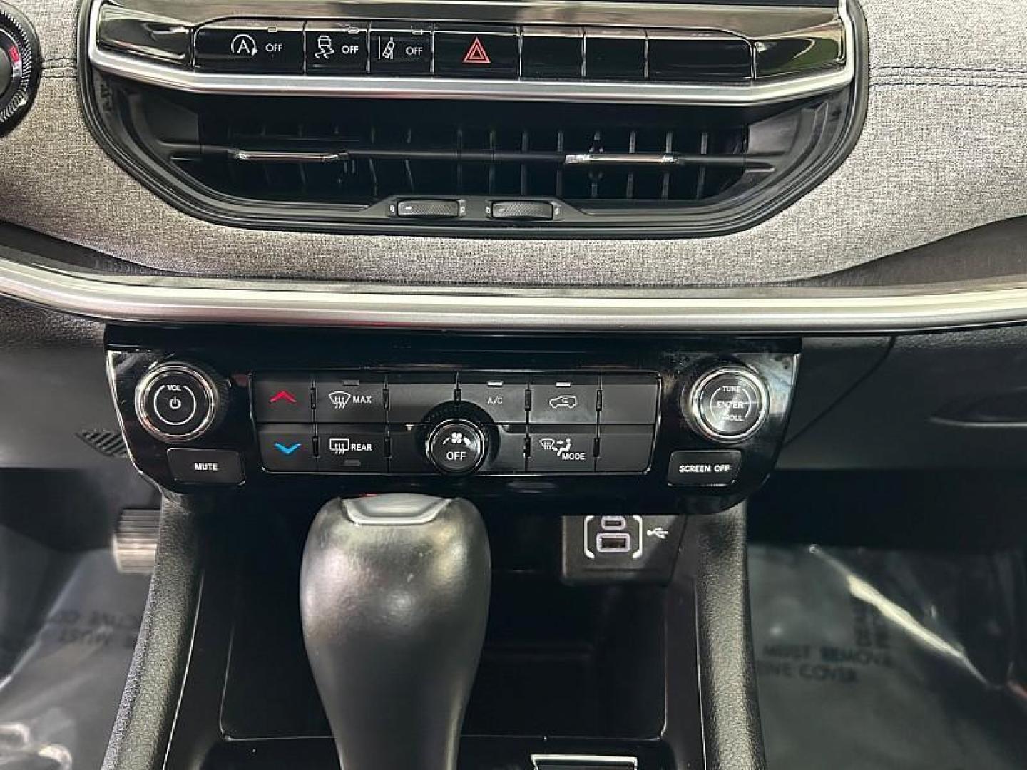 2023 WHITE Jeep Compass (3C4NJDBN2PT) with an 4-Cyl Turbo 2.0 Liter engine, Automatic 8-Spd transmission, located at 412 Auto Vista Drive, Palmdale, CA, 93551, (661) 945-0620, 34.592636, -118.136681 - Photo#20