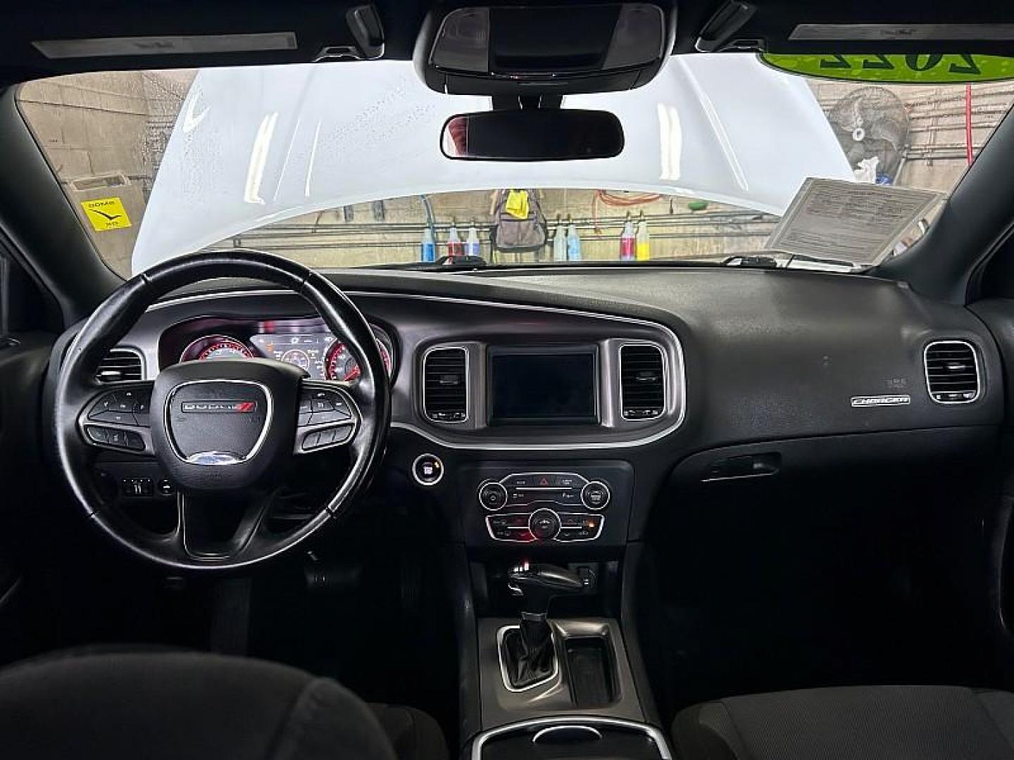 2022 WHITE Dodge Charger (2C3CDXBG5NH) with an V6 3.6 Liter engine, Automatic 8-Spd w/AutoStick transmission, located at 412 Auto Vista Drive, Palmdale, CA, 93551, (661) 945-0620, 34.592636, -118.136681 - Photo#24