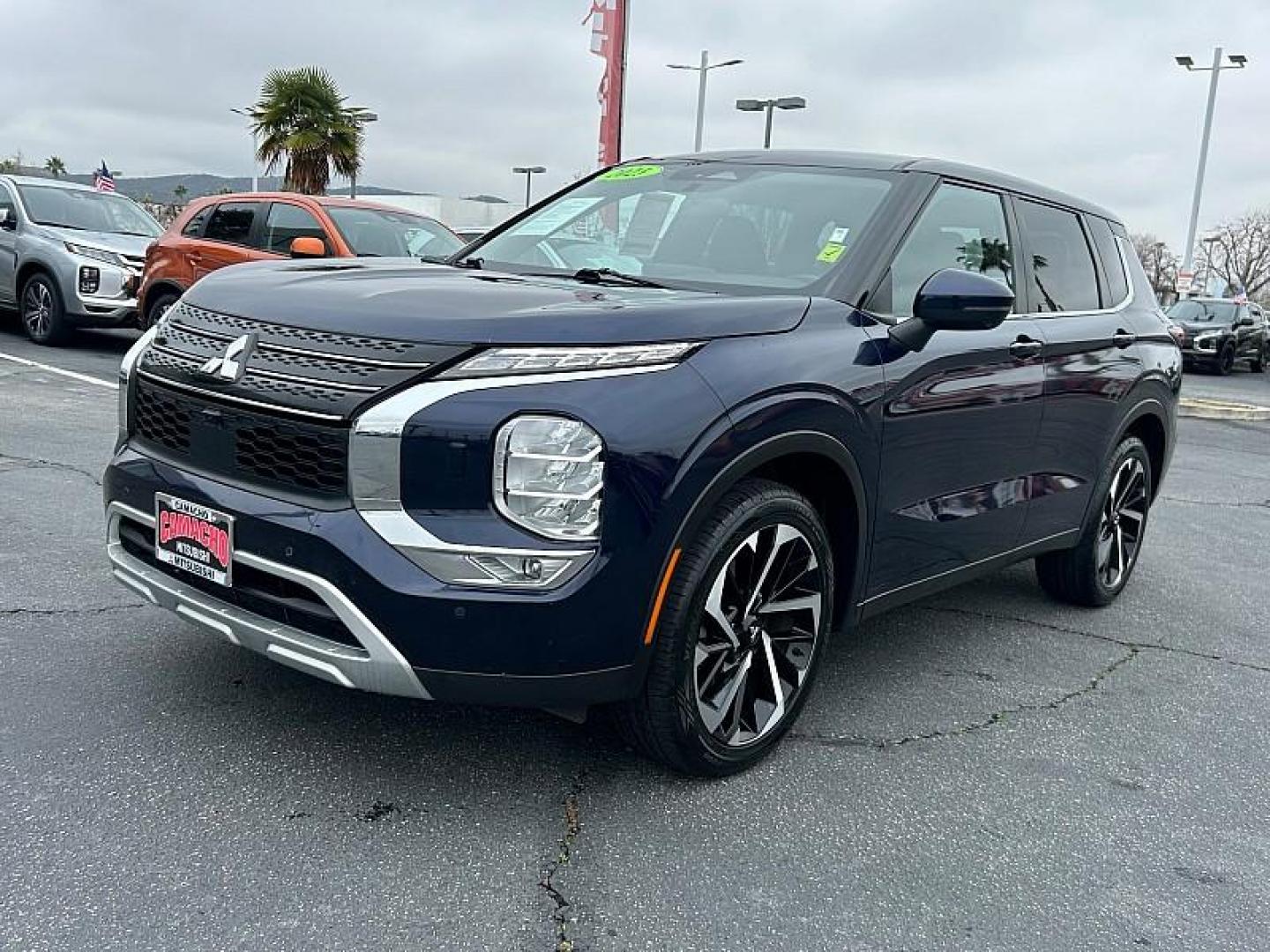 2023 BLUE Mitsubishi Outlander (JA4J4UA83PZ) with an 4-Cyl 2.5 Liter engine, Automatic CVT transmission, located at 412 Auto Vista Drive, Palmdale, CA, 93551, (661) 945-0620, 34.592636, -118.136681 - Photo#3