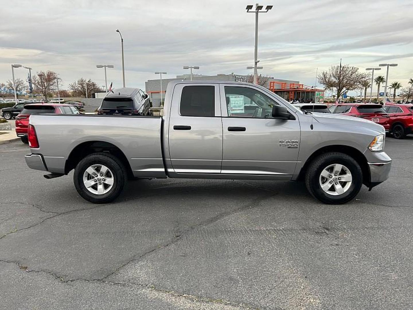 2024 SILVER Ram 1500 Classic 2WD (1C6RR6GG8RS) with an 6-Cyl 3.6 Liter engine, Automatic 8-Spd transmission, located at 412 Auto Vista Drive, Palmdale, CA, 93551, (661) 945-0620, 34.592636, -118.136681 - Photo#7
