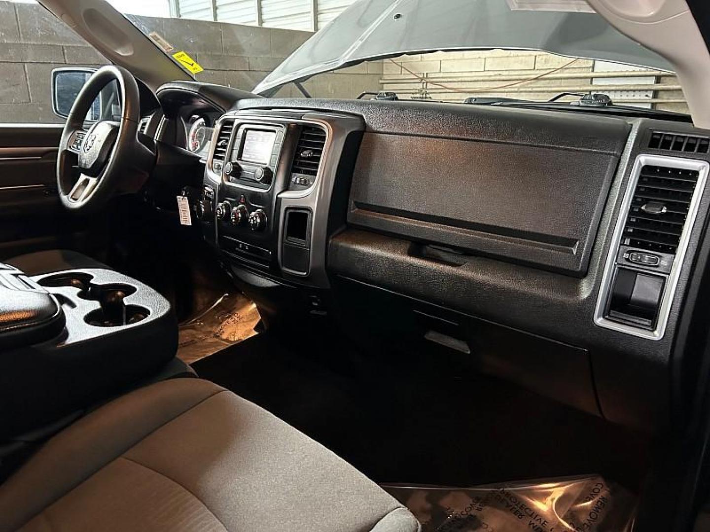 2024 SILVER Ram 1500 Classic 2WD (1C6RR6GG8RS) with an 6-Cyl 3.6 Liter engine, Automatic 8-Spd transmission, located at 412 Auto Vista Drive, Palmdale, CA, 93551, (661) 945-0620, 34.592636, -118.136681 - Photo#26