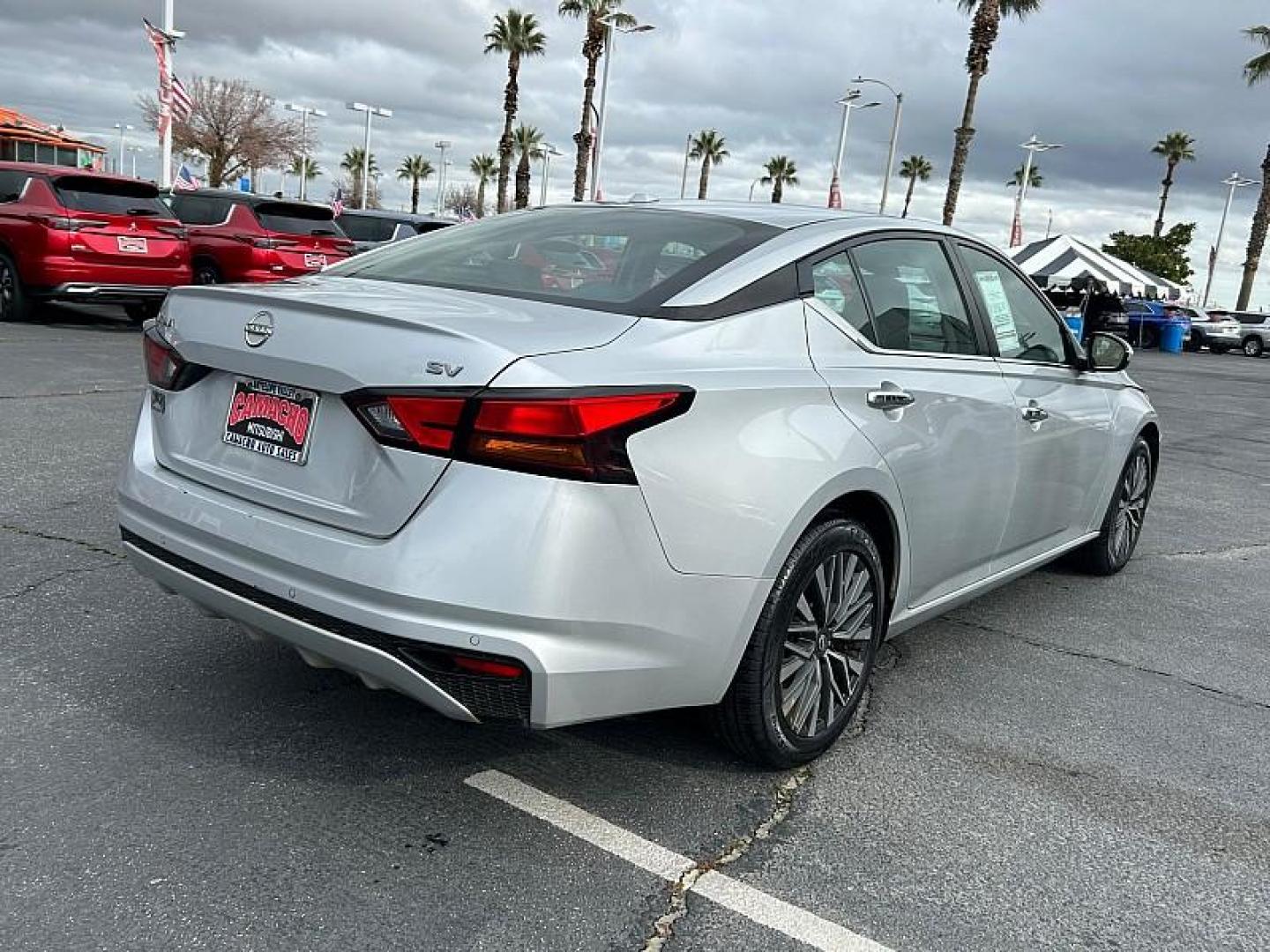 2023 SILVER Nissan Altima (1N4BL4DV3PN) with an 4-Cyl 2.5 Liter engine, Automatic Xtronic CVT transmission, located at 412 Auto Vista Drive, Palmdale, CA, 93551, (661) 945-0620, 34.592636, -118.136681 - Photo#8