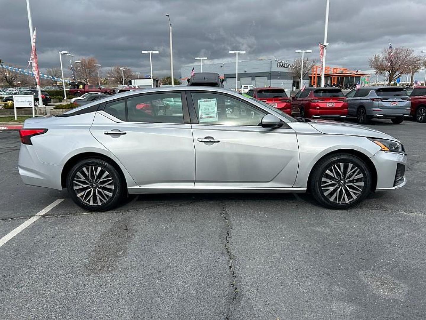 2023 SILVER Nissan Altima (1N4BL4DV3PN) with an 4-Cyl 2.5 Liter engine, Automatic Xtronic CVT transmission, located at 412 Auto Vista Drive, Palmdale, CA, 93551, (661) 945-0620, 34.592636, -118.136681 - Photo#12