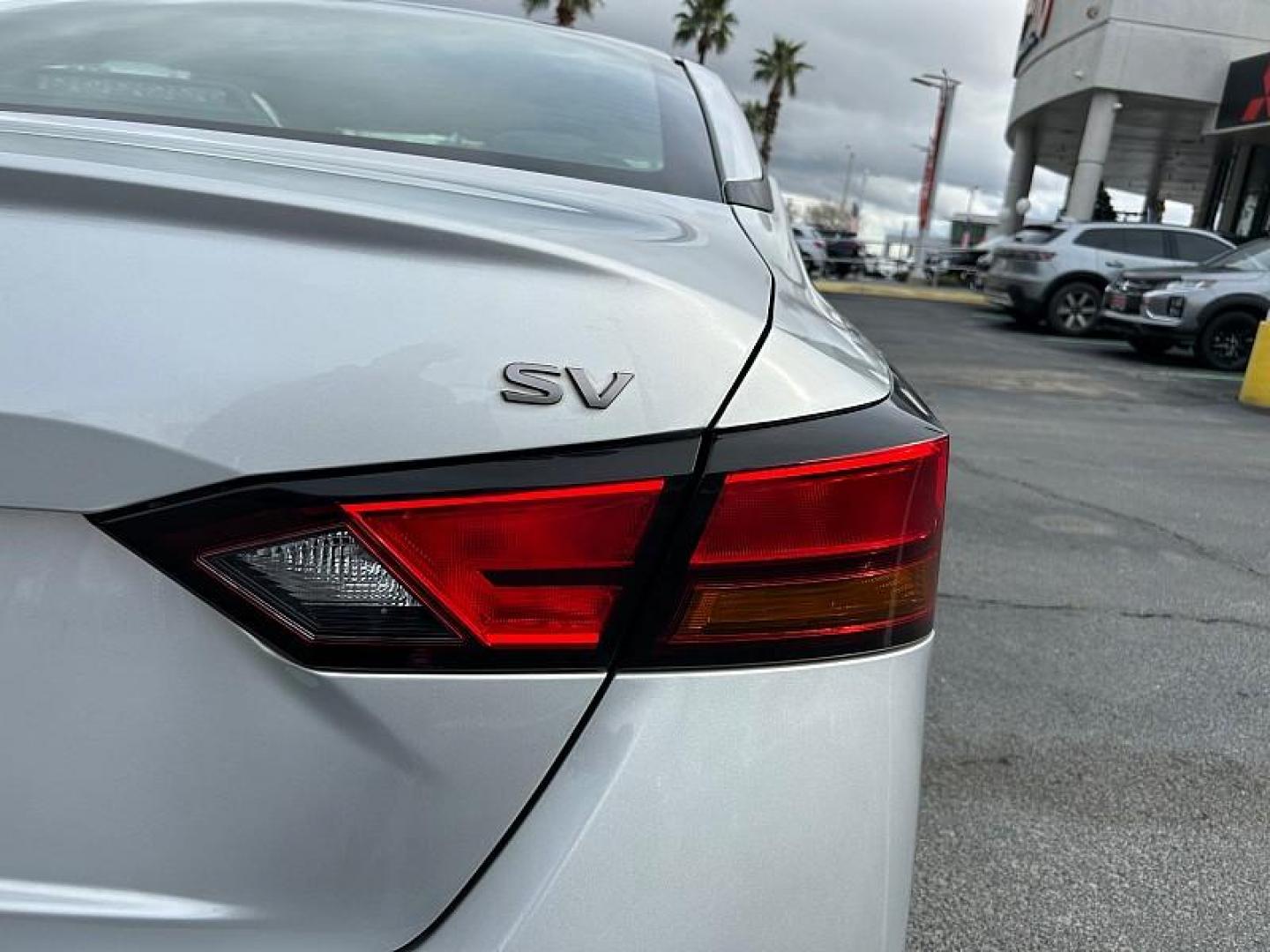 2023 SILVER Nissan Altima (1N4BL4DV3PN) with an 4-Cyl 2.5 Liter engine, Automatic Xtronic CVT transmission, located at 412 Auto Vista Drive, Palmdale, CA, 93551, (661) 945-0620, 34.592636, -118.136681 - Photo#14