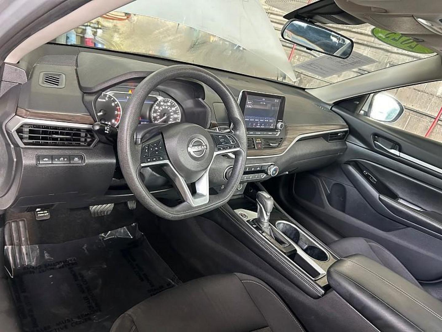 2023 SILVER Nissan Altima (1N4BL4DV3PN) with an 4-Cyl 2.5 Liter engine, Automatic Xtronic CVT transmission, located at 412 Auto Vista Drive, Palmdale, CA, 93551, (661) 945-0620, 34.592636, -118.136681 - Photo#19