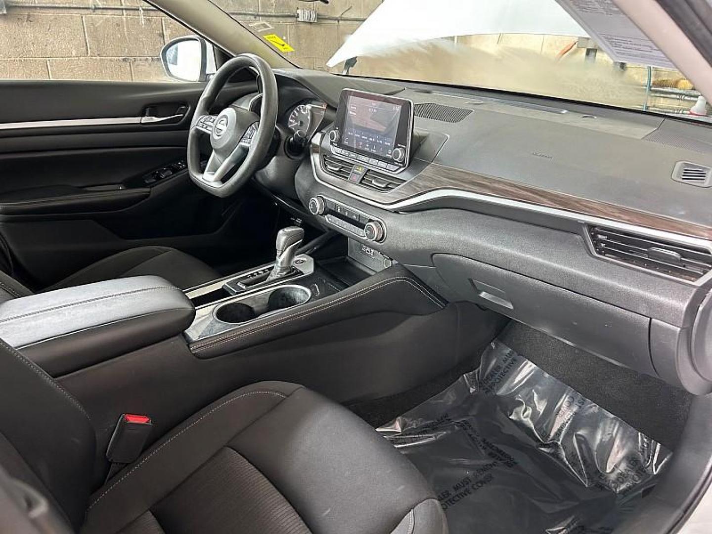2023 SILVER Nissan Altima (1N4BL4DV3PN) with an 4-Cyl 2.5 Liter engine, Automatic Xtronic CVT transmission, located at 412 Auto Vista Drive, Palmdale, CA, 93551, (661) 945-0620, 34.592636, -118.136681 - Photo#30