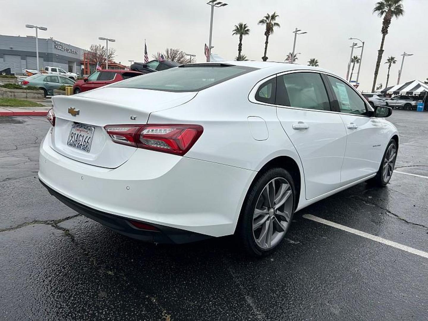 2024 WHITE Chevrolet Malibu (1G1ZE5ST0RF) with an 4-Cyl Turbo 1.5 Liter engine, Automatic CVT transmission, located at 412 Auto Vista Drive, Palmdale, CA, 93551, (661) 945-0620, 34.592636, -118.136681 - Photo#2