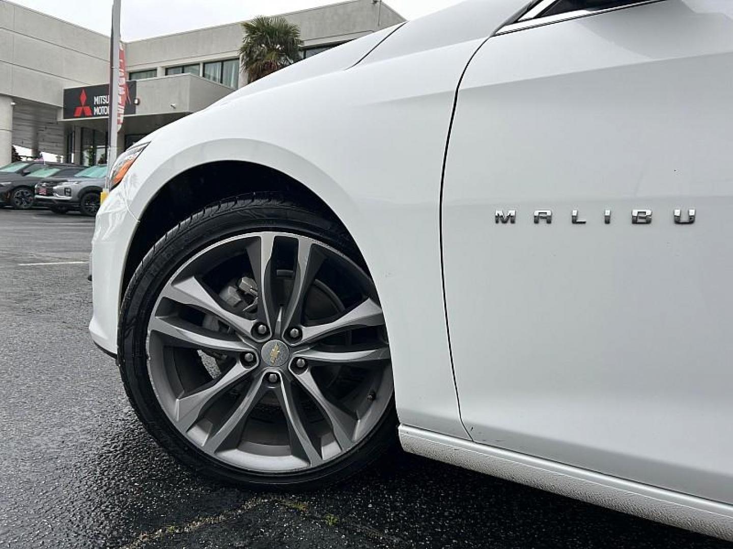2024 WHITE Chevrolet Malibu (1G1ZE5ST0RF) with an 4-Cyl Turbo 1.5 Liter engine, Automatic CVT transmission, located at 412 Auto Vista Drive, Palmdale, CA, 93551, (661) 945-0620, 34.592636, -118.136681 - Photo#8