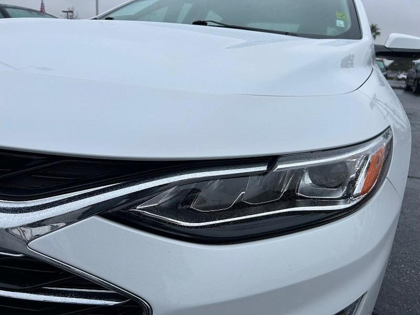 2024 WHITE Chevrolet Malibu (1G1ZE5ST0RF) with an 4-Cyl Turbo 1.5 Liter engine, Automatic CVT transmission, located at 412 Auto Vista Drive, Palmdale, CA, 93551, (661) 945-0620, 34.592636, -118.136681 - Photo#9