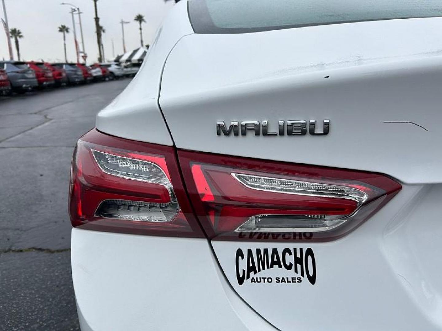 2024 WHITE Chevrolet Malibu (1G1ZE5ST0RF) with an 4-Cyl Turbo 1.5 Liter engine, Automatic CVT transmission, located at 412 Auto Vista Drive, Palmdale, CA, 93551, (661) 945-0620, 34.592636, -118.136681 - Photo#15