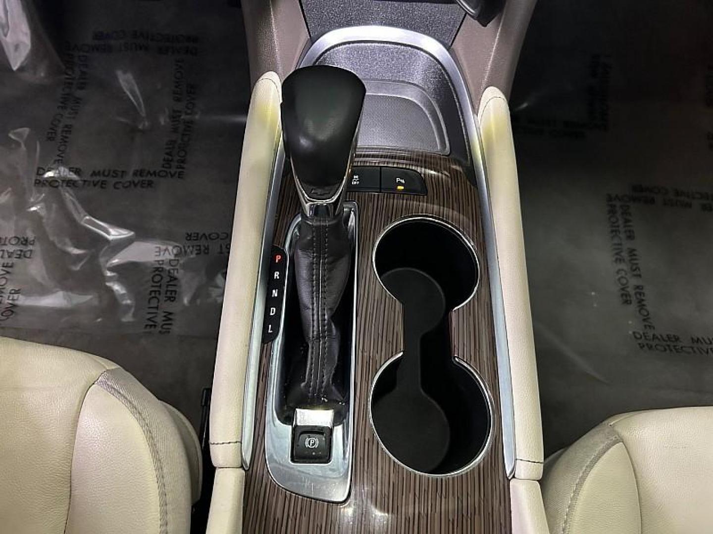 2024 WHITE Chevrolet Malibu (1G1ZE5ST0RF) with an 4-Cyl Turbo 1.5 Liter engine, Automatic CVT transmission, located at 412 Auto Vista Drive, Palmdale, CA, 93551, (661) 945-0620, 34.592636, -118.136681 - Photo#18