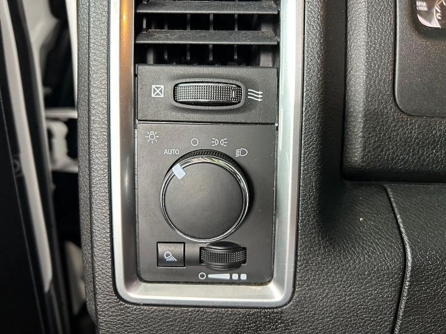 2024 WHITE Ram 1500 Classic 2WD (1C6RR6GGXRS) with an 6-Cyl 3.6 Liter engine, Automatic 8-Spd transmission, located at 412 Auto Vista Drive, Palmdale, CA, 93551, (661) 945-0620, 34.592636, -118.136681 - Photo#30