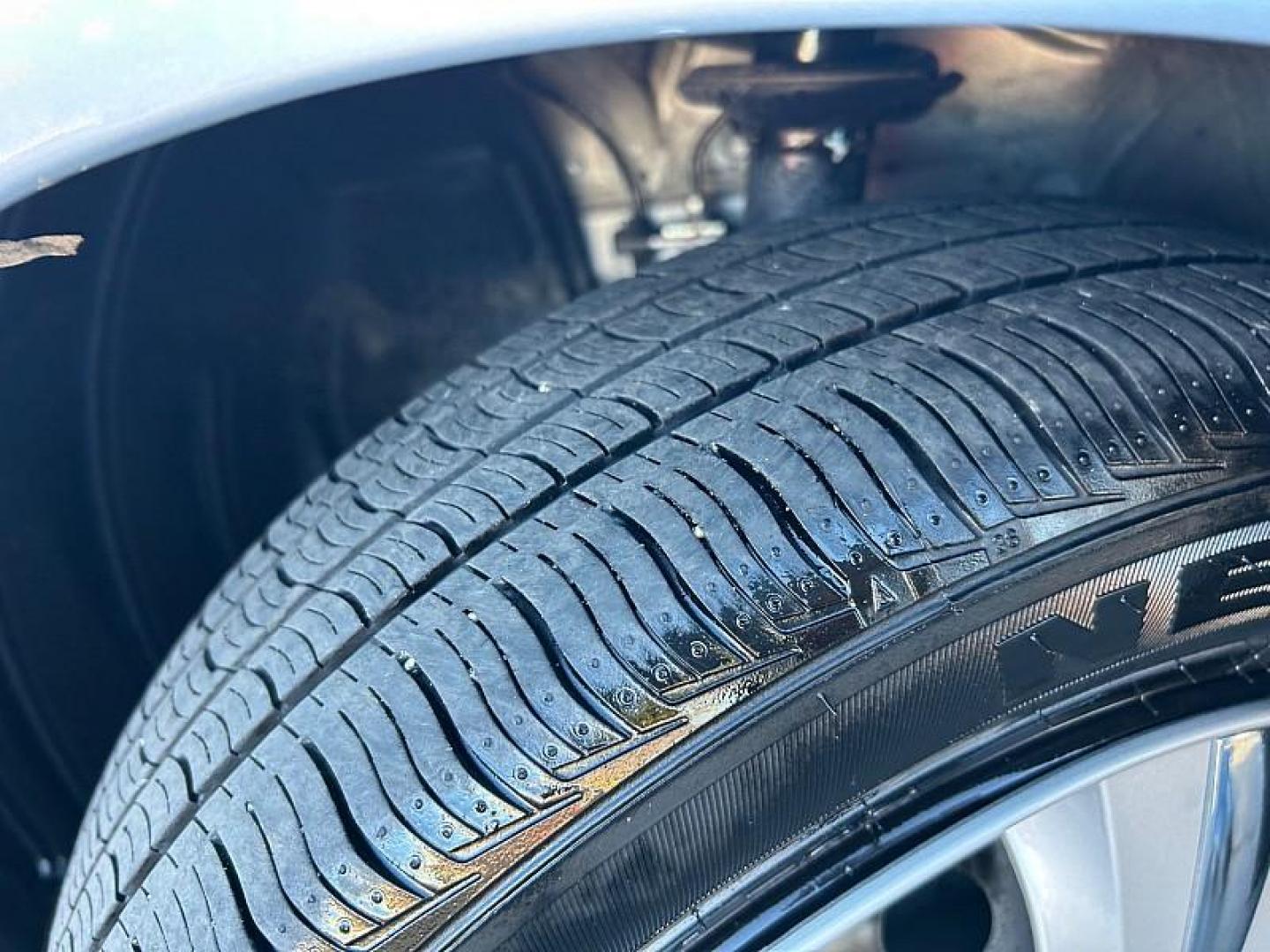 2021 SILVER Mitsubishi Mirage (ML32AUHJ9MH) with an 3-Cyl 1.2 Liter engine, Automatic CVT transmission, located at 412 Auto Vista Drive, Palmdale, CA, 93551, (661) 945-0620, 34.592636, -118.136681 - Photo#11