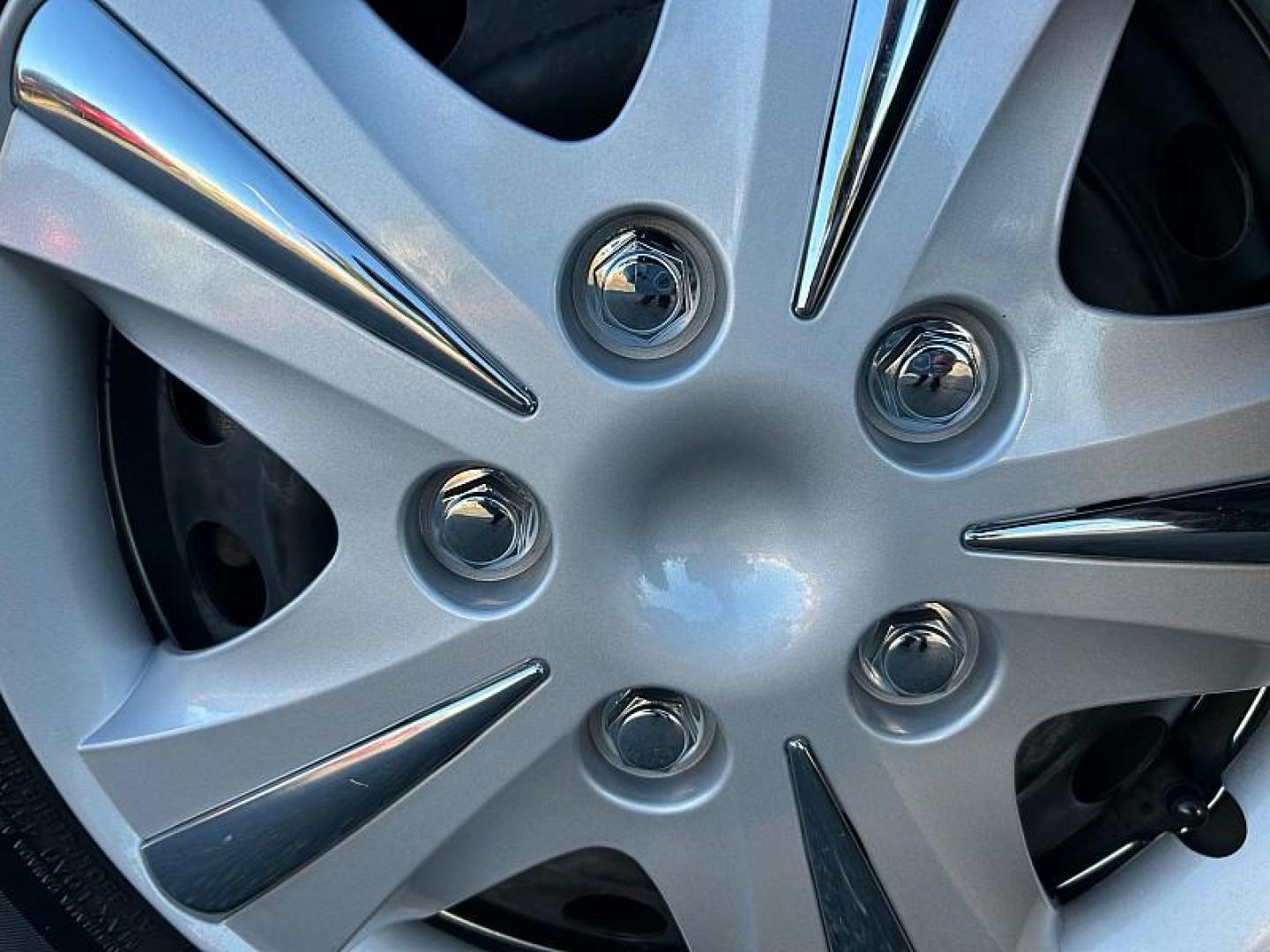 2021 SILVER Mitsubishi Mirage (ML32AUHJ9MH) with an 3-Cyl 1.2 Liter engine, Automatic CVT transmission, located at 412 Auto Vista Drive, Palmdale, CA, 93551, (661) 945-0620, 34.592636, -118.136681 - Photo#12