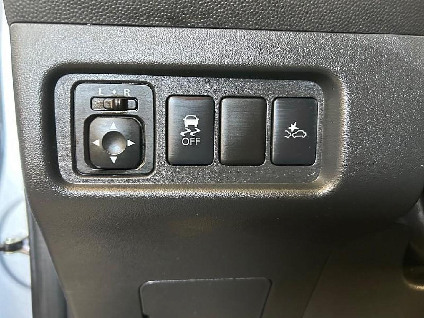 2021 SILVER Mitsubishi Mirage (ML32AUHJ9MH) with an 3-Cyl 1.2 Liter engine, Automatic CVT transmission, located at 412 Auto Vista Drive, Palmdale, CA, 93551, (661) 945-0620, 34.592636, -118.136681 - Photo#25