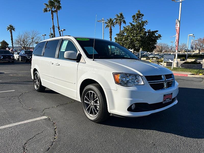 photo of 2017 Dodge Grand Caravan