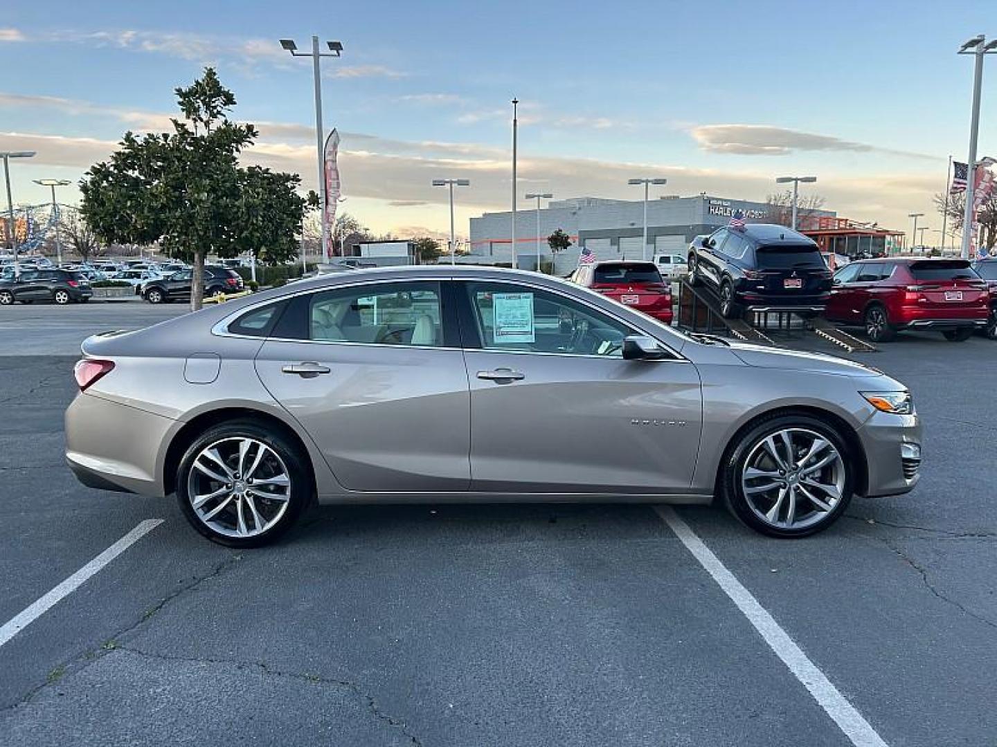 2024 GRAY Chevrolet Malibu (1G1ZE5ST8RF) with an 4-Cyl Turbo 1.5 Liter engine, Automatic CVT transmission, located at 412 Auto Vista Drive, Palmdale, CA, 93551, (661) 945-0620, 34.592636, -118.136681 - Photo#5