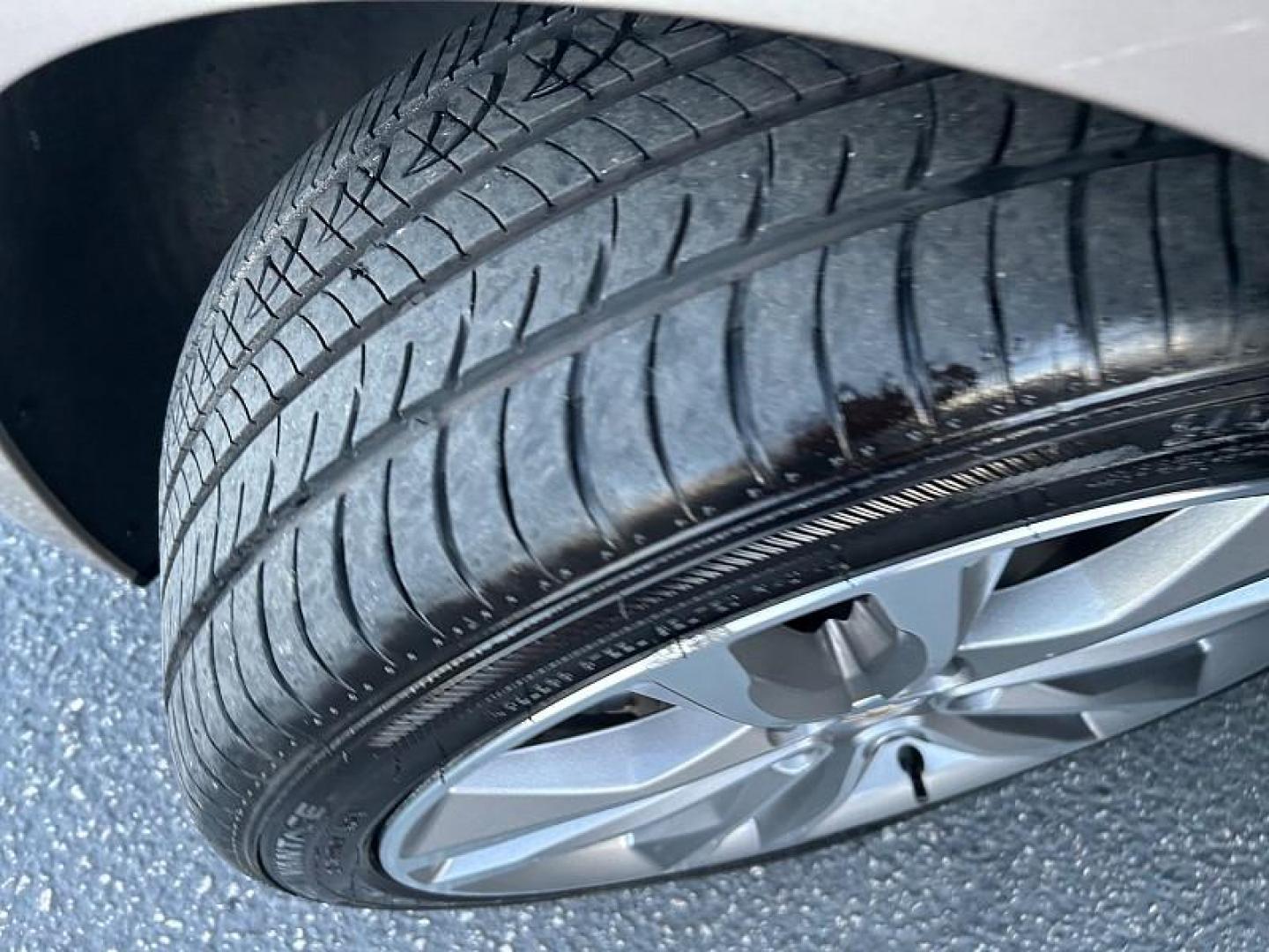 2024 GRAY Chevrolet Malibu (1G1ZE5ST8RF) with an 4-Cyl Turbo 1.5 Liter engine, Automatic CVT transmission, located at 412 Auto Vista Drive, Palmdale, CA, 93551, (661) 945-0620, 34.592636, -118.136681 - Photo#12