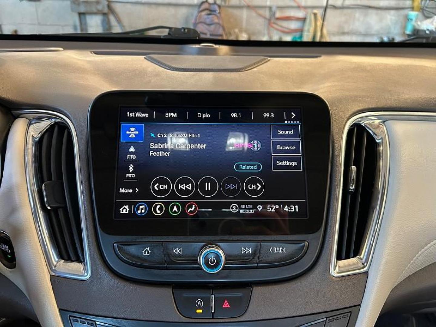 2024 GRAY Chevrolet Malibu (1G1ZE5ST8RF) with an 4-Cyl Turbo 1.5 Liter engine, Automatic CVT transmission, located at 412 Auto Vista Drive, Palmdale, CA, 93551, (661) 945-0620, 34.592636, -118.136681 - Photo#18