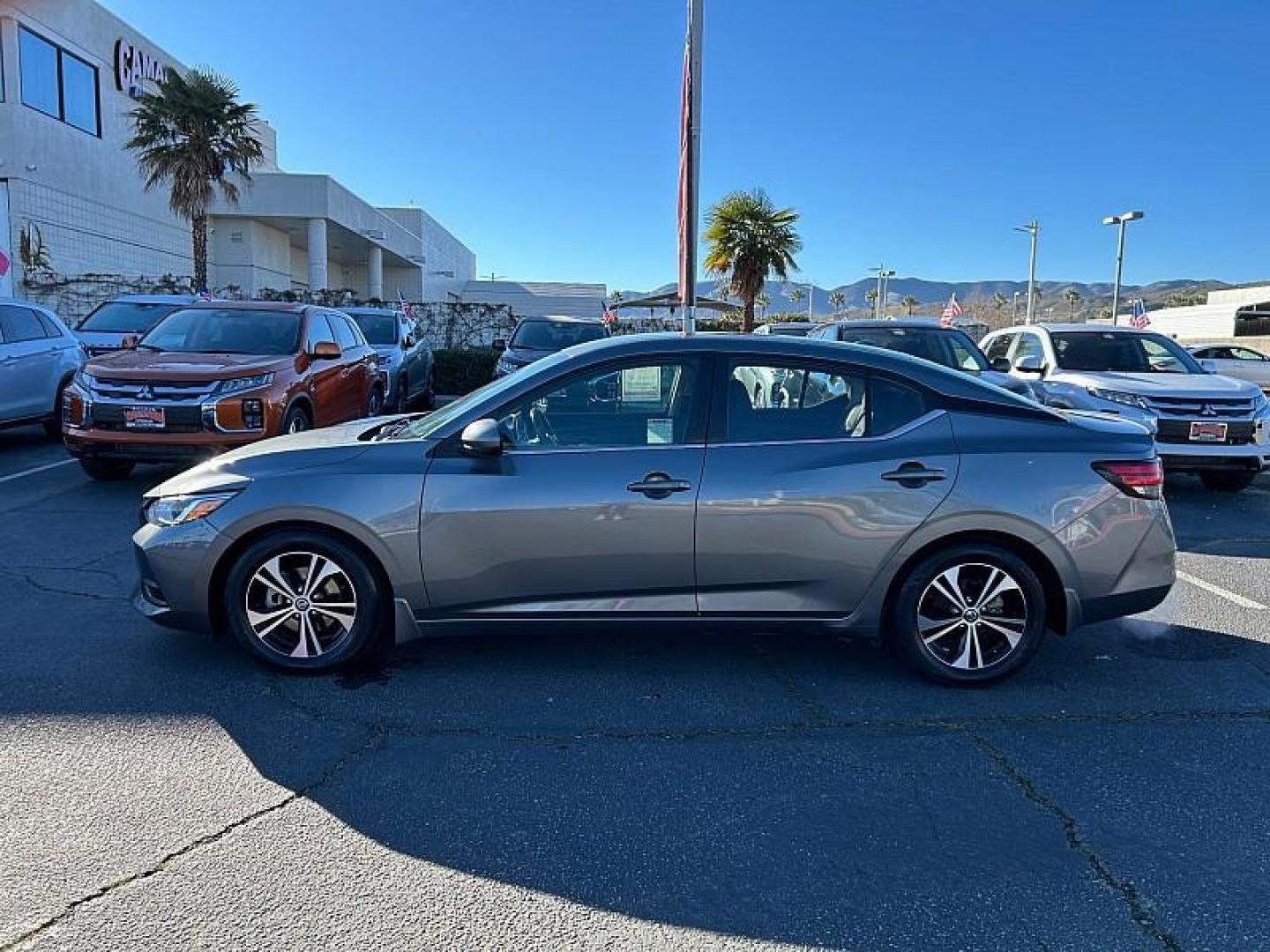 2022 GRAY Nissan Sentra (3N1AB8CV4NY) with an 4-Cyl 2.0 Liter engine, Automatic CVT w/Xtronic transmission, located at 412 Auto Vista Drive, Palmdale, CA, 93551, (661) 945-0620, 34.592636, -118.136681 - Photo#7