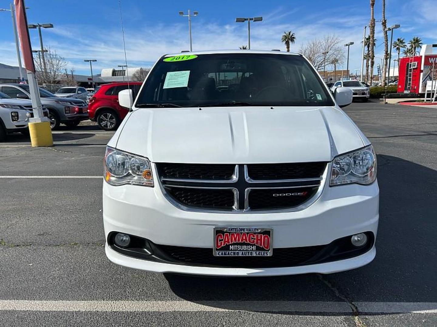 2017 WHITE Dodge Grand Caravan (2C4RDGCG8HR) with an V6 Flex Fuel 3.6 Liter engine, Automatic 6-Spd transmission, located at 412 Auto Vista Drive, Palmdale, CA, 93551, (661) 945-0620, 34.592636, -118.136681 - Photo#1