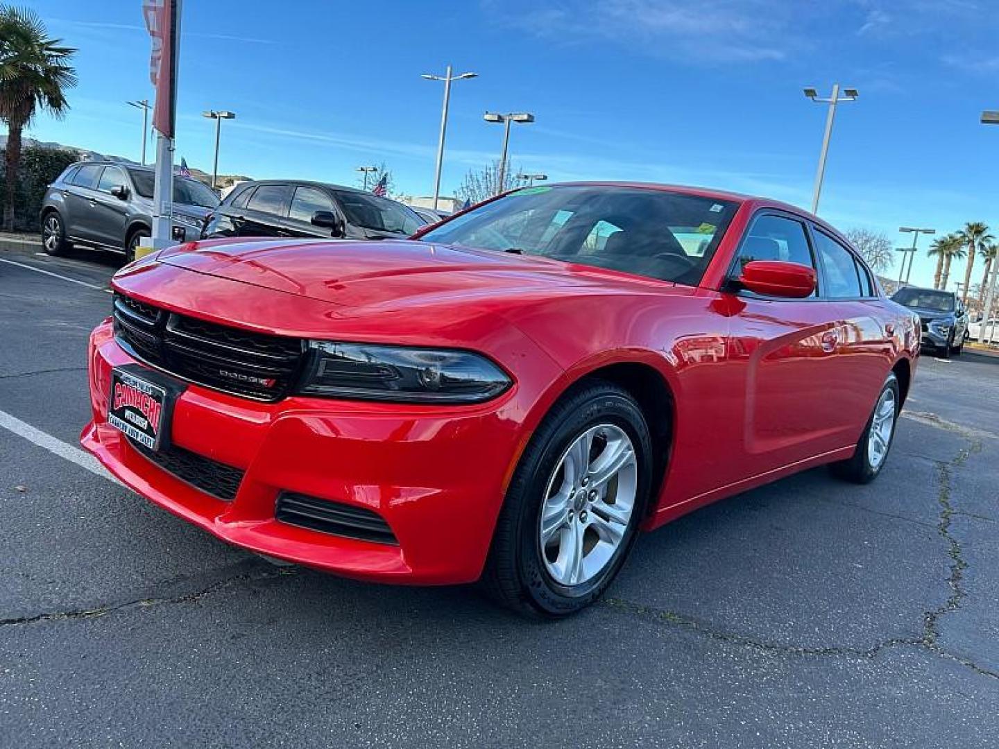 2022 RED Dodge Charger (2C3CDXBG6NH) with an V6 3.6 Liter engine, Automatic 8-Spd w/AutoStick transmission, located at 412 Auto Vista Drive, Palmdale, CA, 93551, (661) 945-0620, 34.592636, -118.136681 - Photo#6