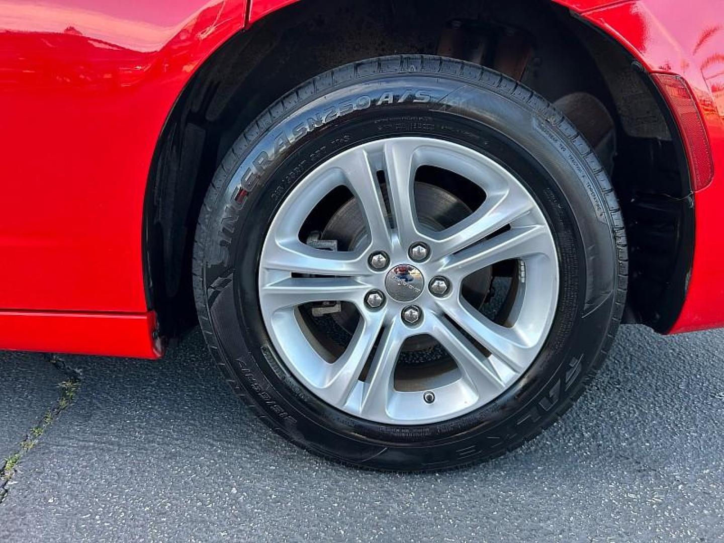 2022 RED Dodge Charger (2C3CDXBG6NH) with an V6 3.6 Liter engine, Automatic 8-Spd w/AutoStick transmission, located at 412 Auto Vista Drive, Palmdale, CA, 93551, (661) 945-0620, 34.592636, -118.136681 - Photo#9