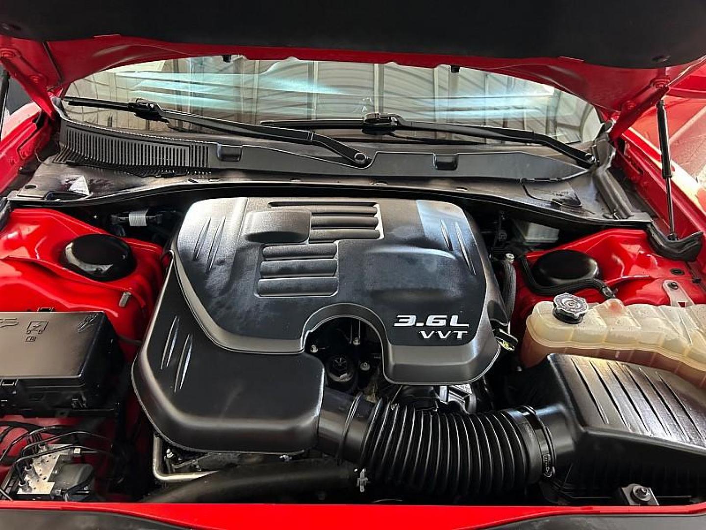 2022 RED Dodge Charger (2C3CDXBG6NH) with an V6 3.6 Liter engine, Automatic 8-Spd w/AutoStick transmission, located at 412 Auto Vista Drive, Palmdale, CA, 93551, (661) 945-0620, 34.592636, -118.136681 - Photo#28