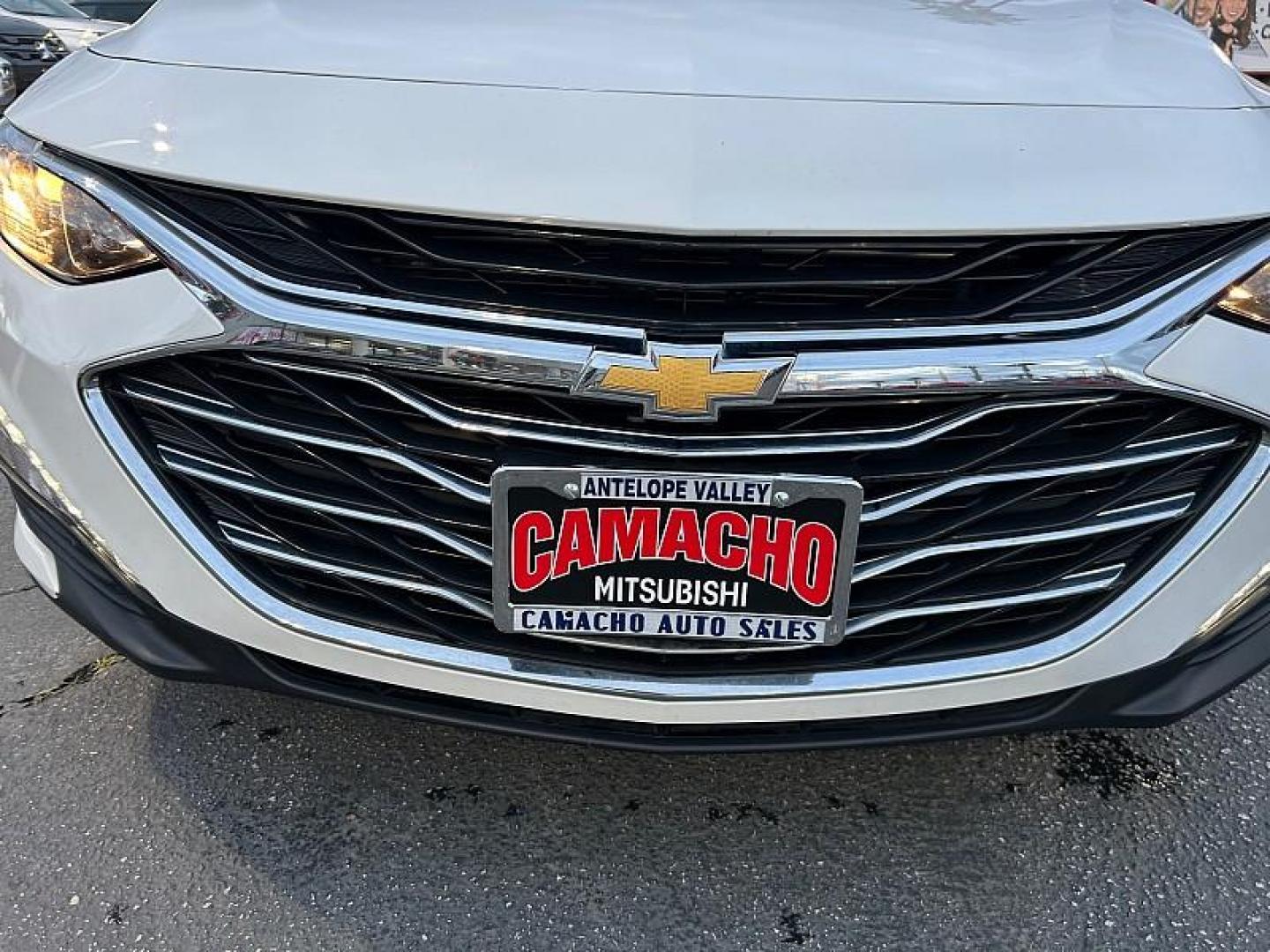 2024 WHITE Chevrolet Malibu (1G1ZD5ST6RF) with an 4-Cyl Turbo 1.5 Liter engine, Automatic CVT transmission, located at 412 Auto Vista Drive, Palmdale, CA, 93551, (661) 945-0620, 34.592636, -118.136681 - Photo#3